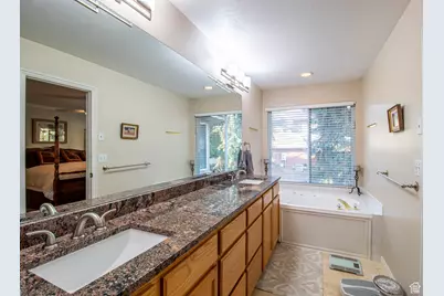 2288 E Emerald Hills Ct S, Salt Lake City, UT 84121 - Photo 8
