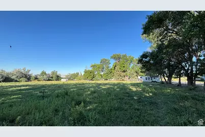 414 E 2625 N, Layton, UT 84041 - Photo 38