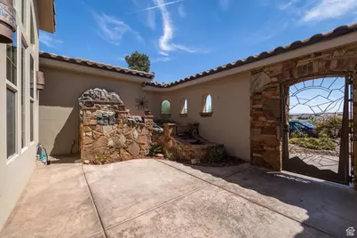 4352 W 2440 S, Hurricane, UT 84737 - Photo 4