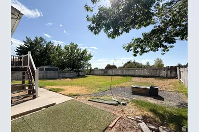2687 N 1450 E, Layton, UT 84040 - Photo 28