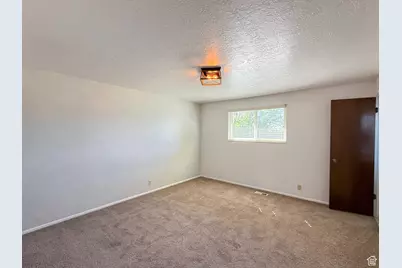 2687 N 1450 E, Layton, UT 84040 - Photo 16