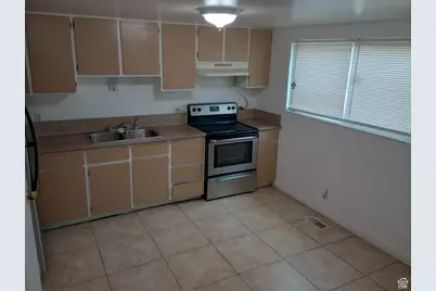 2739 S Buccaneer Dr W, Magna, UT 84044 - Photo 28