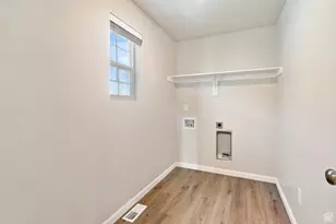 63 E Broadway Dr, Saratoga Springs, UT 84045 - Photo 12