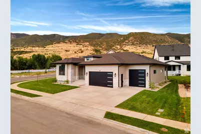 581 W Summerhill Ln N, Centerville, UT 84014 - Photo 2