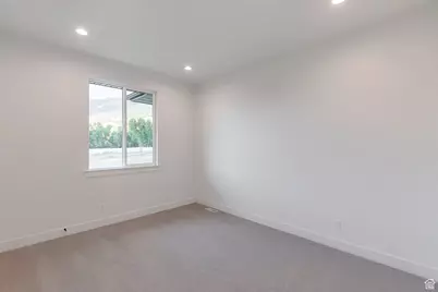 581 W Summerhill Ln N, Centerville, UT 84014 - Photo 16