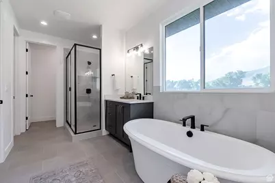 581 W Summerhill Ln N, Centerville, UT 84014 - Photo 12