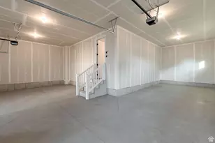 581 W Summerhill Ln N, Centerville, UT 84014 - Photo 26