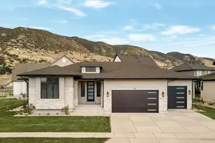 581 W Summerhill Ln N, Centerville, UT 84014 - Photo 1