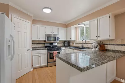 6518 W 3270 S, West Valley, UT 84128 - Photo 6