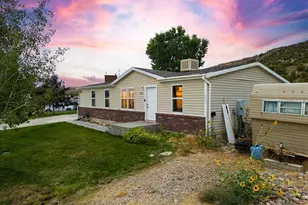 4845 W Hillside Dr N, Maeser, UT 84078 - Photo 4