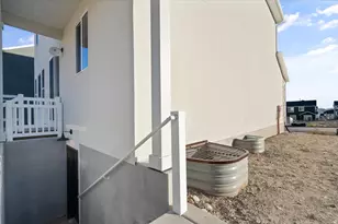 3405 E Baywater, Eagle Mountain, UT 84005 - Photo 2