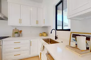 641 N Heritage St, Mapleton, UT 84664 - Photo 8