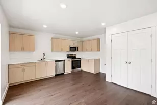 1615 N Angel St, Layton, UT 84041 - Photo 8