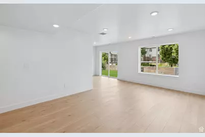 1615 N Angel St, Layton, UT 84041 - Photo 22