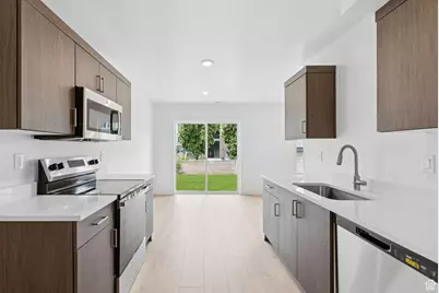 1615 N Angel St, Layton, UT 84041 - Photo 18