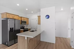 7267 N Hidden Loop Rd, Eagle Mountain, UT 84005 - Photo 10