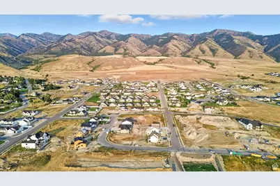 895 E 100 N #11, Hyde Park, UT 84318 - Photo 6