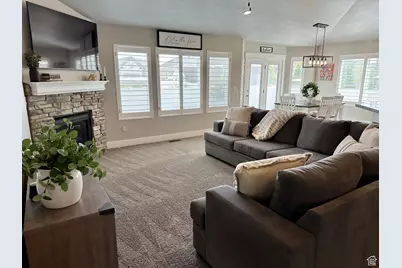 278 E Briarwood Ln, Stansbury Park, UT 84074 - Photo 4