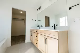 2857 N Purpletop Ln, Saratoga Springs, UT 84045 - Photo 16