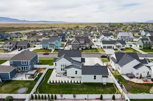 245 S Summer Breeze Ln W, Layton, UT 84041 - Photo 32