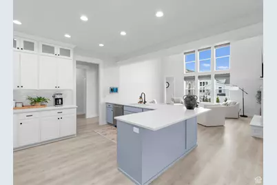 245 S Summer Breeze Ln W, Layton, UT 84041 - Photo 6