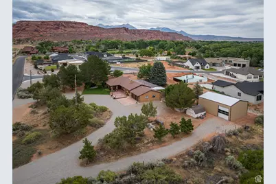 2720 Bench Rd E, Moab, UT 84532 - Photo 2