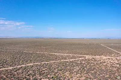 984 W 5450 N #14, Newcastle, UT 84756 - Photo 1