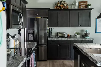 7099 N Garden Dr, Eagle Mountain, UT 84005 - Photo 8