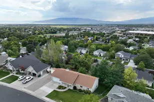 10207 N Cottonwood Dr, Cedar Hills, UT 84062 - Photo 28