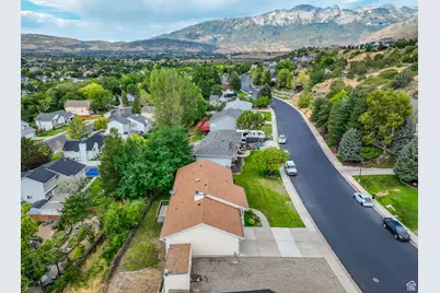 10207 N Cottonwood Dr, Cedar Hills, UT 84062 - Photo 26