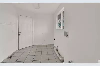 10207 N Cottonwood Dr, Cedar Hills, UT 84062 - Photo 18