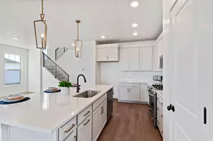 799 W Halvorsen Parkway, Saratoga Springs, UT 84045 - Photo 2