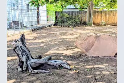 199 S 400 E, Moab, UT 84532 - Photo 16