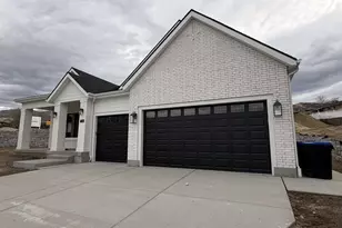 296 E 2050 S, Bountiful, UT 84010 - Photo 2