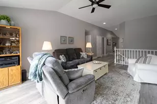 135 E Station St, Sandy, UT 84070 - Photo 4