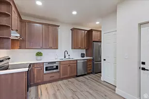 275 W 34th St, Ogden, UT 84401 - Photo 12