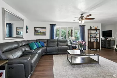 2603 E Summerwood Dr, Layton, UT 84040 - Photo 8