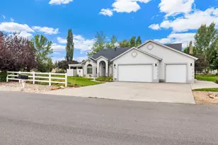 605 W Aspen Rd, Francis, UT 84036 - Photo 4