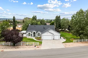 605 W Aspen Rd, Francis, UT 84036 - Photo 6