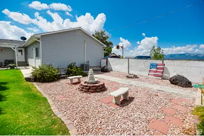 140 W 100 S, Manderfield, UT 84713 - Photo 10