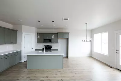 834 N Pugh Ln #929, Saratoga Springs, UT 84045 - Photo 2