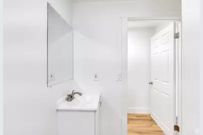653 E Hollywood Ave, Salt Lake City, UT 84105 - Photo 14