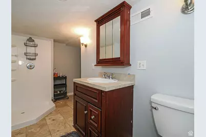 3379 S 900 E, Salt Lake City, UT 84106 - Photo 36