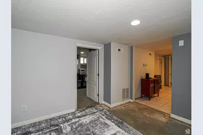 3379 S 900 E, Salt Lake City, UT 84106 - Photo 34