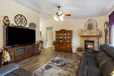 5235 W Rancho Vista Ln, West Valley, UT 84120 - Photo 10