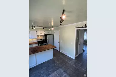 861 E 575 N, Layton, UT 84041 - Photo 6