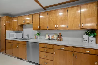 284 N 400 E, Spanish Fork, UT 84660 - Photo 8