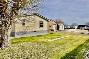 245 S 200 W, Huntington, UT 84528 - Photo 4