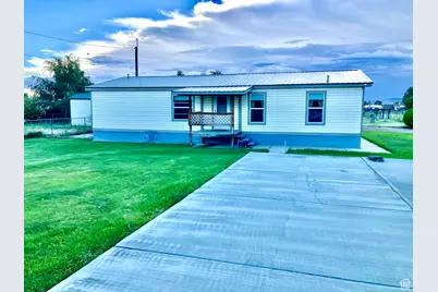 245 S 200 W, Huntington, UT 84528 - Photo 2