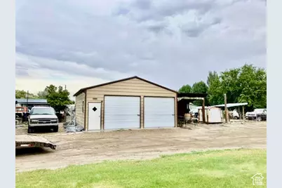 245 S 200 W, Huntington, UT 84528 - Photo 6